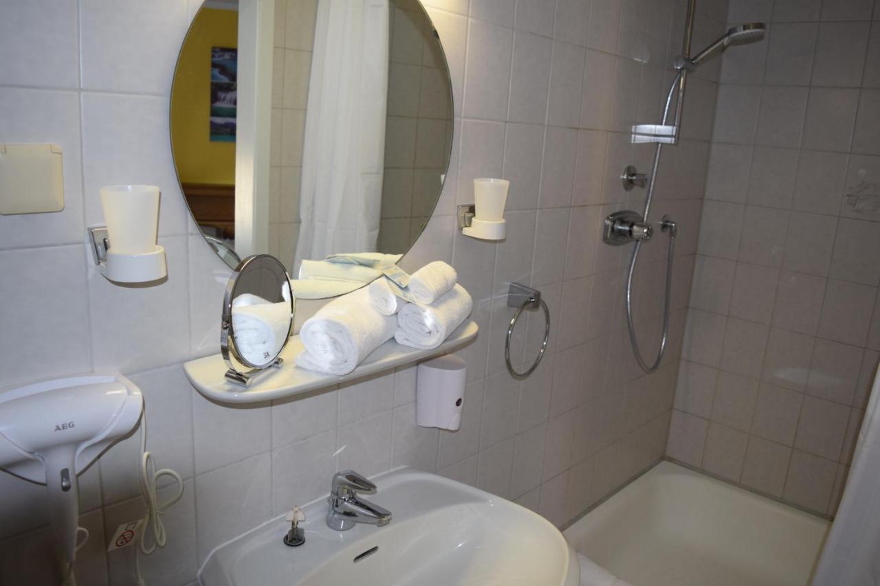 Hotel Zum Ochsen Wonsheim Bagian luar foto