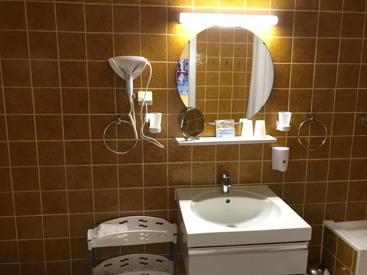Hotel Zum Ochsen Wonsheim Bagian luar foto